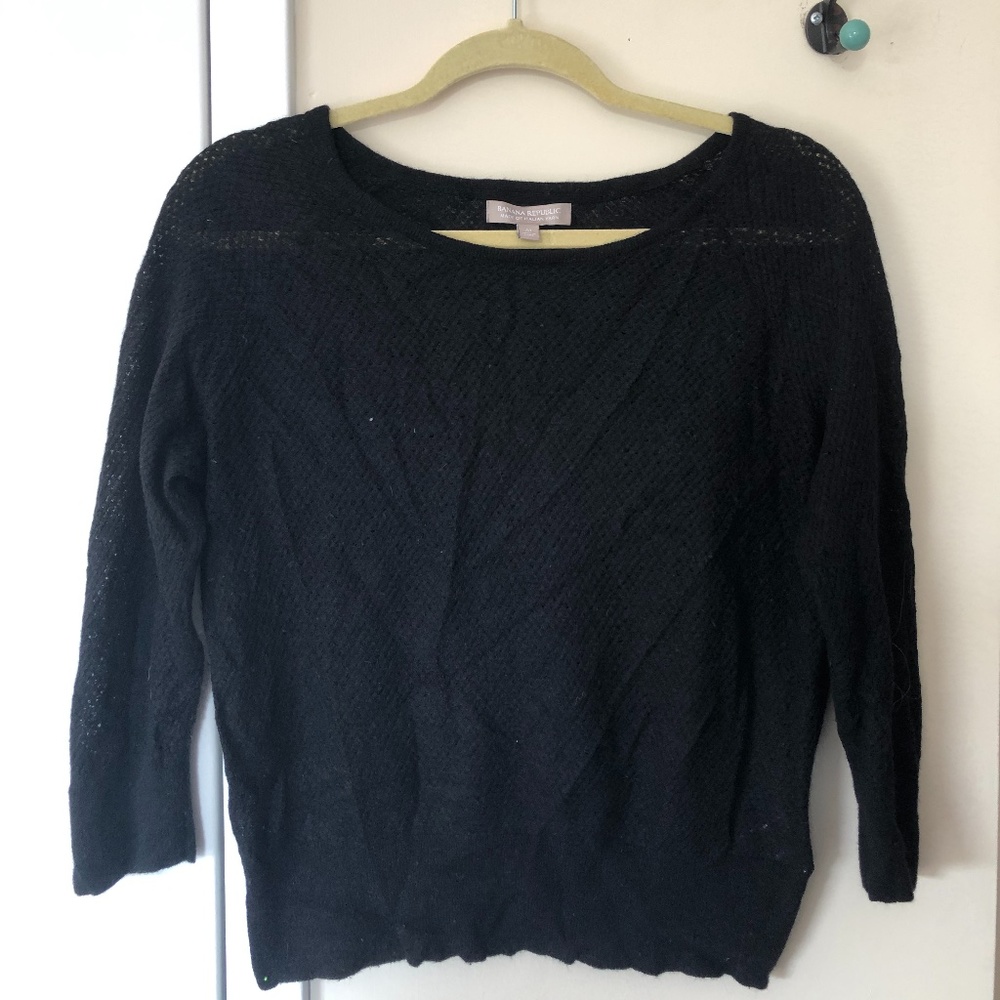 Black Wool quarter-length sleeve sweater